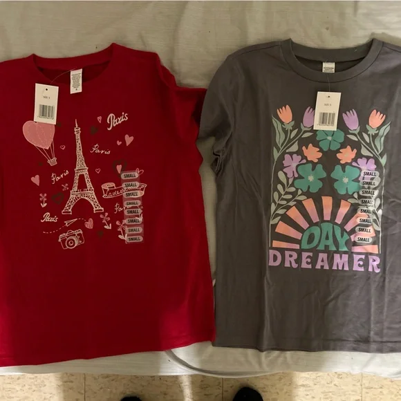 Graphic Juniors Tshirts Bundle - Picture 1 of 3